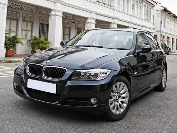 Dịch vụ thay Kính chắn gió xe BMW 318i tận nơi